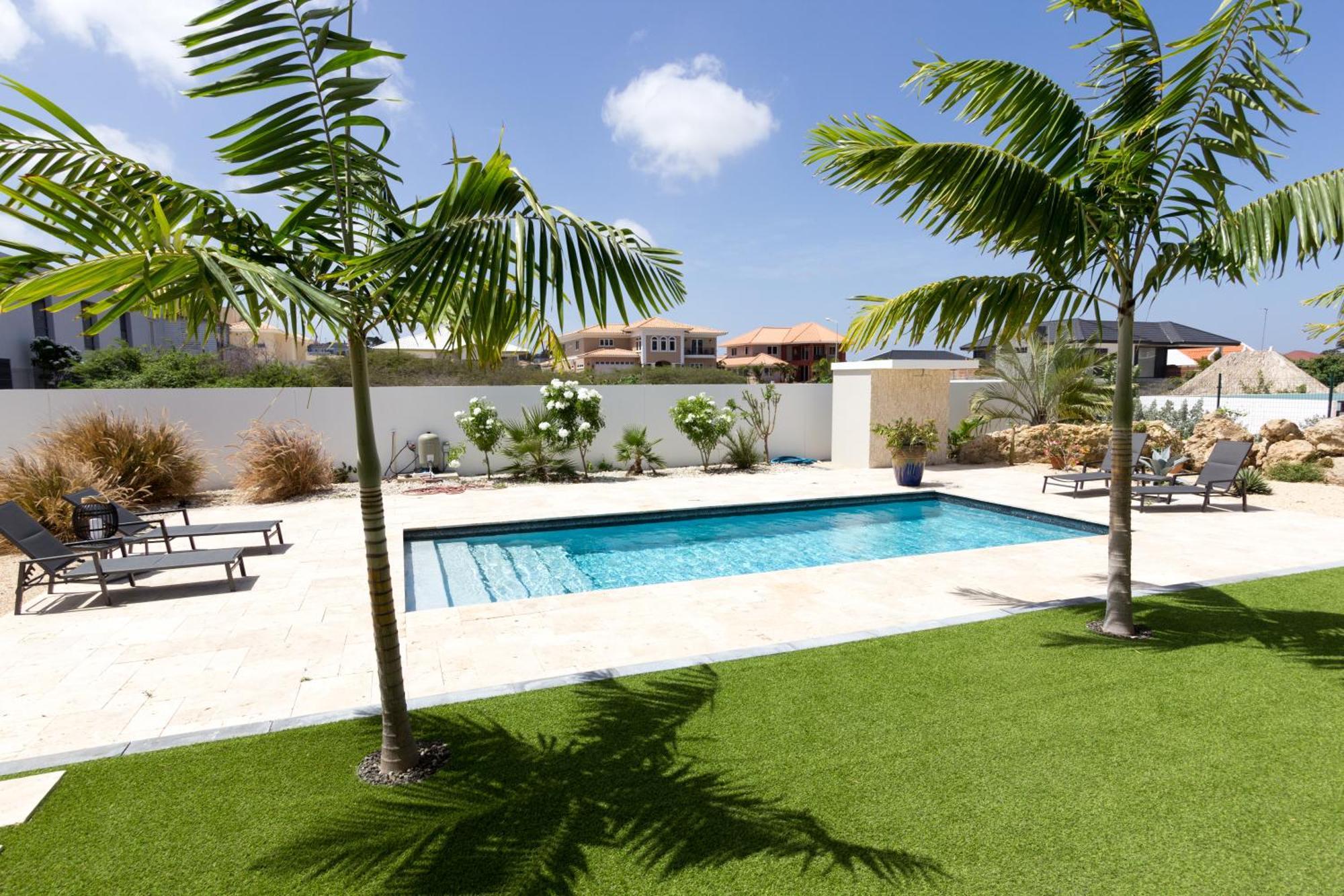 Goudhaen Luxury Private Apartments Jan Thiel Beach Exterior foto