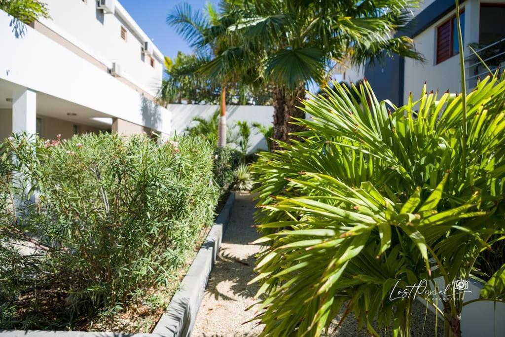 Goudhaen Luxury Private Apartments Jan Thiel Beach Exterior foto