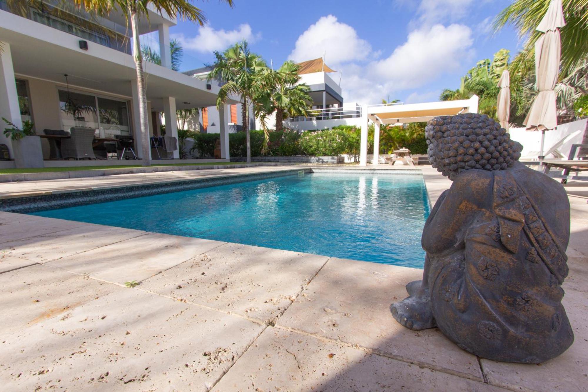 Goudhaen Luxury Private Apartments Jan Thiel Beach Exterior foto