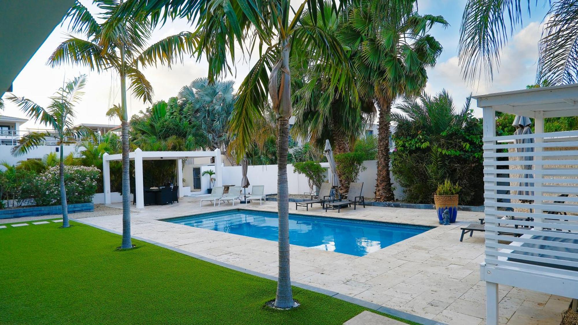 Goudhaen Luxury Private Apartments Jan Thiel Beach Exterior foto